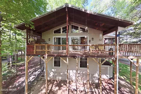 21 Brookfield Rd, Lake Ariel, PA 18436