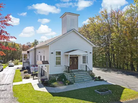 186 Ledgedale Rd, Lake Ariel, PA 18436