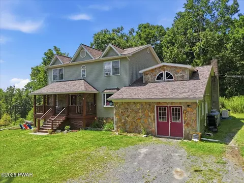 107 Fowler Ln, Shohola, PA 18458