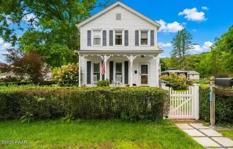 1000 1st St, Matamoras, PA 18336
