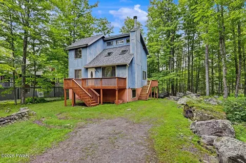 10 Northwood Terrace Ter, Lake Ariel, PA 18436