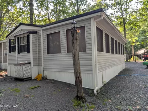 246 Shohola Pkwy, Shohola, PA 18458
