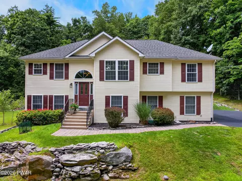 115 Columbine Ln, Milford, PA 18337
