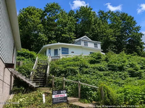 794 Coxton Rd, Duryea, PA 18642