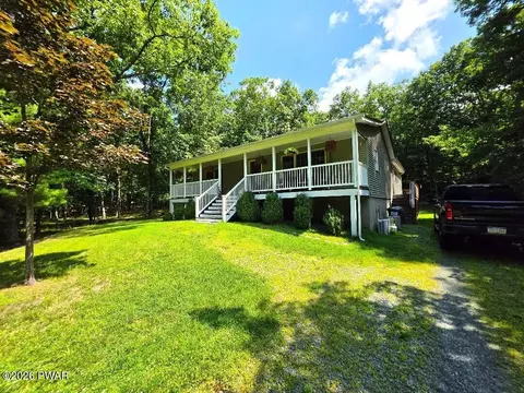 136 Gunstock Ln, Tafton, PA 18464
