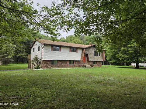52 Rose Ln, Honesdale, PA 18431