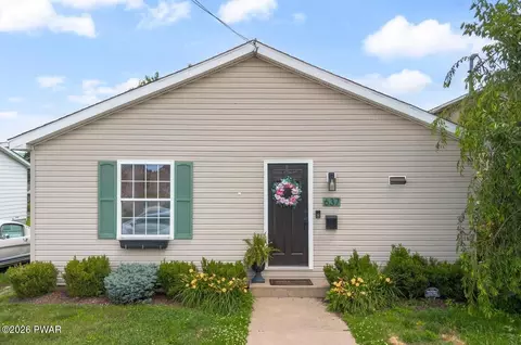 635 637 Sanderson Ave, Throop, PA 18512