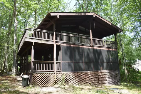 131 Basswood Dr, Lords Valley, PA 18428