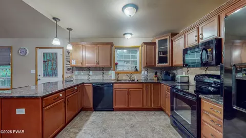 Kitchen - 187 Skyview Rd, Dingmans Ferry, PA 18328 photo 3 of 3