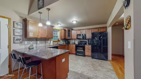 Kitchen - 187 Skyview Rd, Dingmans Ferry, PA 18328 photo 1 of 3