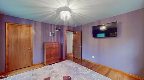Bedroom - 187 Skyview Rd, Dingmans Ferry, PA 18328 photo 7 of 7
