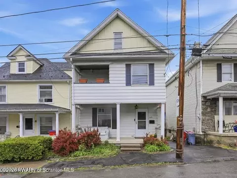 109 Wyoming St, Carbondale, PA 18407