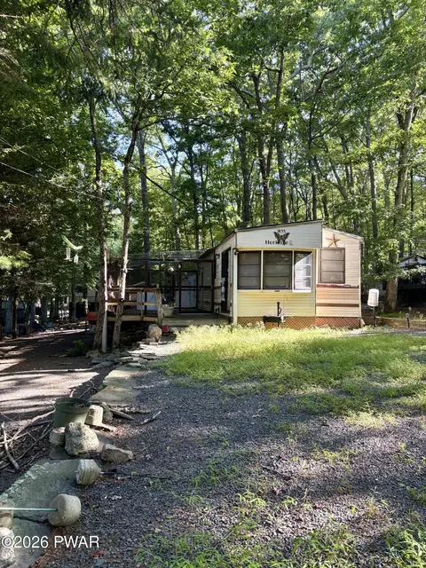 107 Glenwood Lndg, Milford, PA 18337