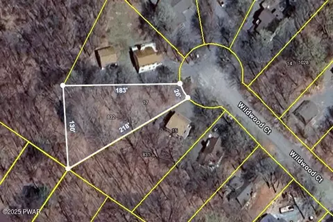 17 Wildwood Ct, Lake Ariel, PA 18436
