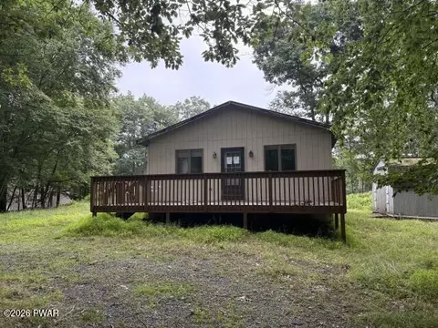 112 Sunset Dr, Milford, PA 18337