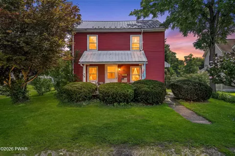 104 Avenue C, Matamoras, PA 18336