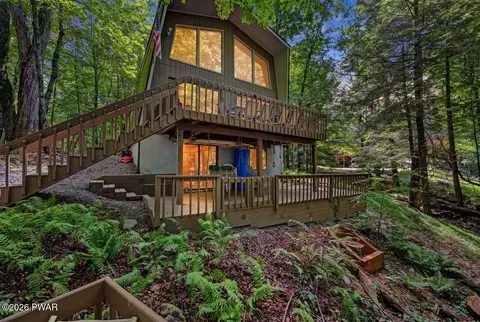 552 Lakeview Dr, Lake Ariel, PA 18436