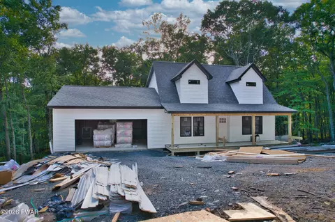 113 Aspen Dr, Milford, PA 18337