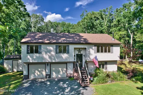 103 Jack Pine Ct, Milford, PA 18337