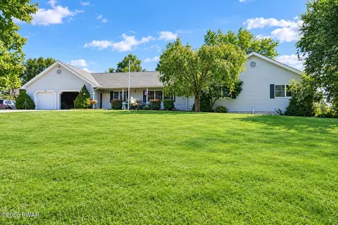 117 Alfred Dr, Greentown, PA 18426