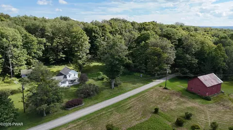 640 Old Greentown Rd, Greentown, PA 18426