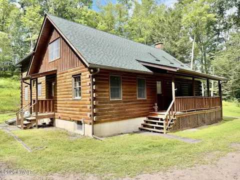 1981 River Rd, Damascus, PA 18415