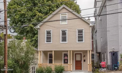 114 Salem Ave, Carbondale, PA 18407