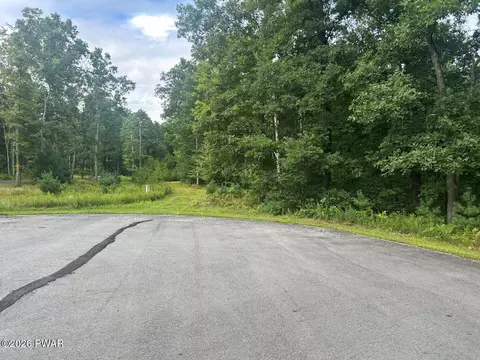 lot129 Springwood Dr, Hawley, PA 18428