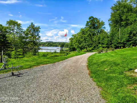 Exterior - 456 Apache Dr, Shickshinny, PA 18655 photo 3 of 13