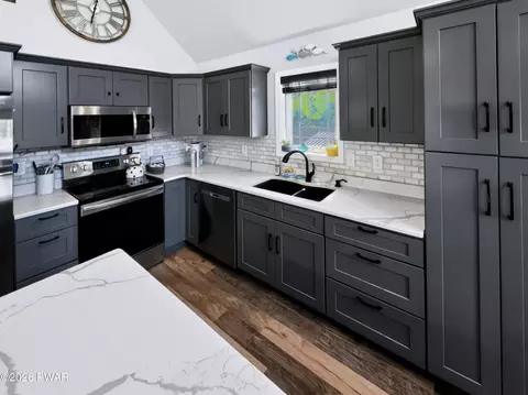 Kitchen - 456 Apache Dr, Shickshinny, PA 18655 photo 3 of 5