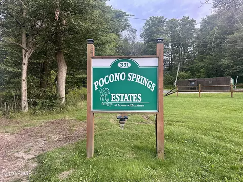 40 Teakwood, Sterling, PA 18445