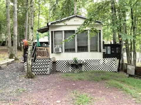 106 Natalie Ln, Milford, PA 18337