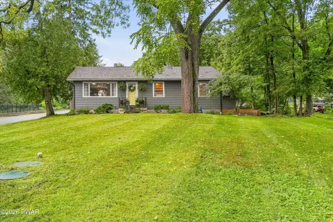 125 Old Owego Tpke, Milford, PA 18337