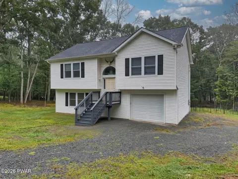 175 Sunrise Dr, Milford, PA 18337