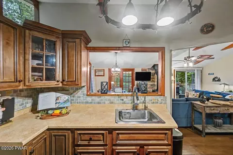 Kitchen - 135 Outer Dr, Dingmans Ferry, PA 18328 photo 5 of 7