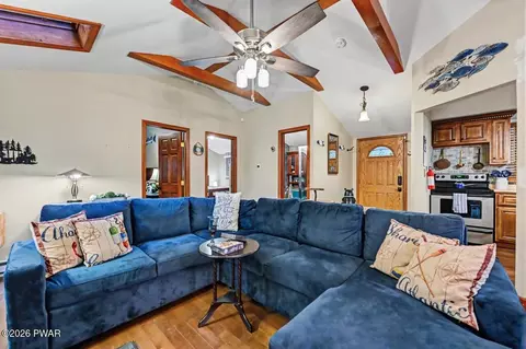 Living - 135 Outer Dr, Dingmans Ferry, PA 18328 photo 5 of 6