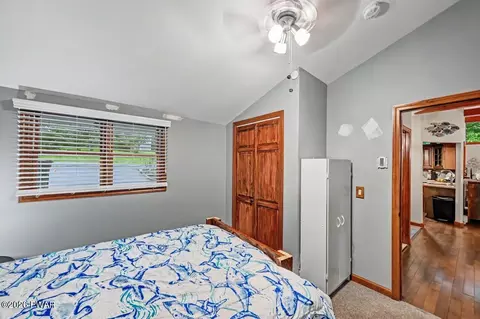 Bedroom - 135 Outer Dr, Dingmans Ferry, PA 18328 photo 8 of 9