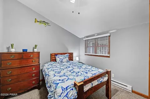 Bedroom - 135 Outer Dr, Dingmans Ferry, PA 18328 photo 6 of 9