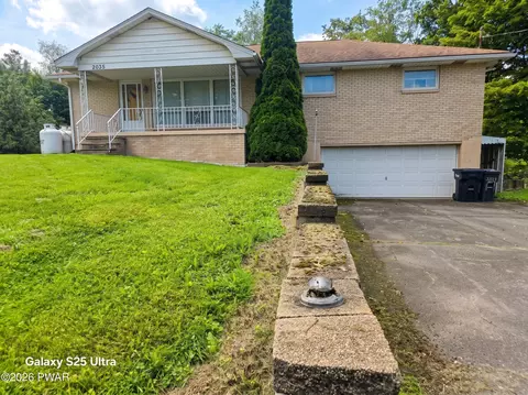 2035 Easton Tpke, Lake Ariel, PA 18436