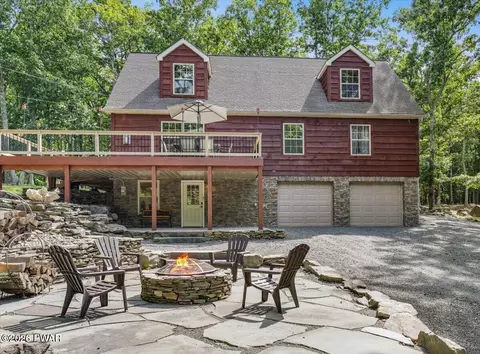 103 Owl Ct, Lackawaxen, PA 18435
