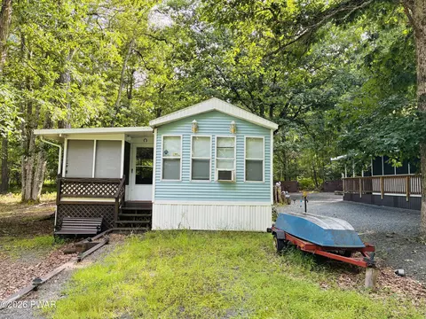 250 Big Bass Dr, Milford, PA 18337