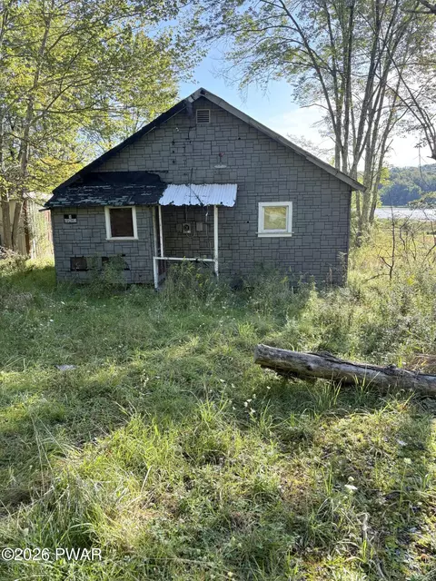 114 Lakeside Ave, Honesdale, PA 18431