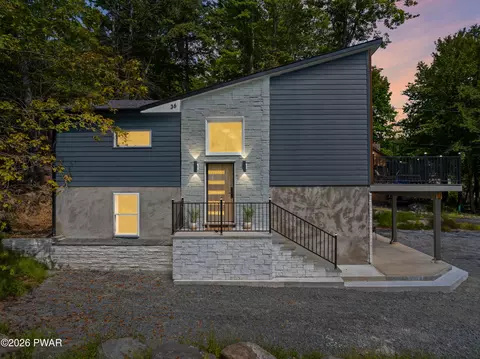 1002 Bison Trl, Lake Ariel, PA 18436