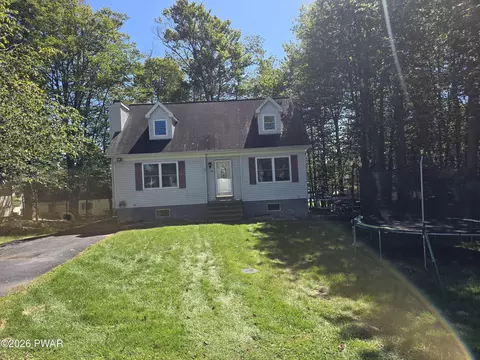 6255 Park Pl, Tobyhanna, PA 18466