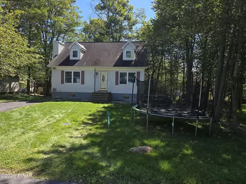 6255 Park Pl, Tobyhanna, PA 18466