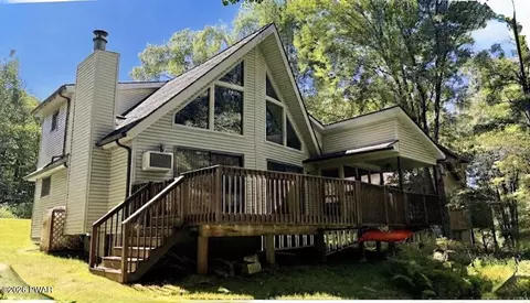 64 Glenwood Ln, Lake Ariel, PA 18436