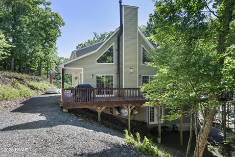103 Sunny Ct, Lackawaxen, PA 18435