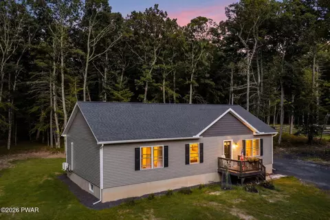108 Knob Cone Dr, Milford, PA 18337