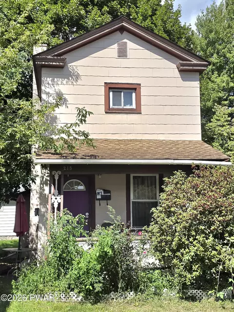 215 Park St, Honesdale, PA 18431