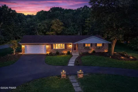 107 Timber Hill Rd, Henryville, PA 18332
